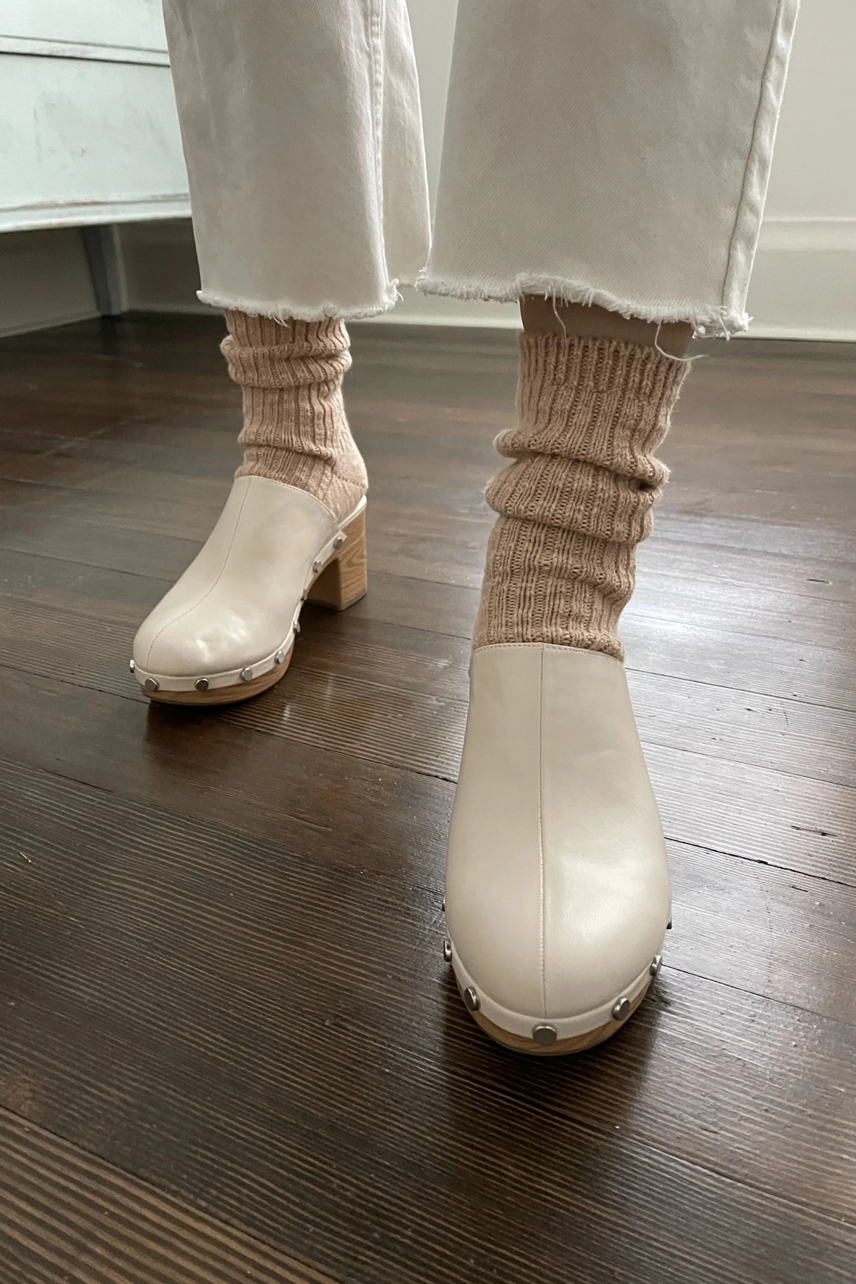 Le Bon Shoppe Cottage Peachy Keen Socks